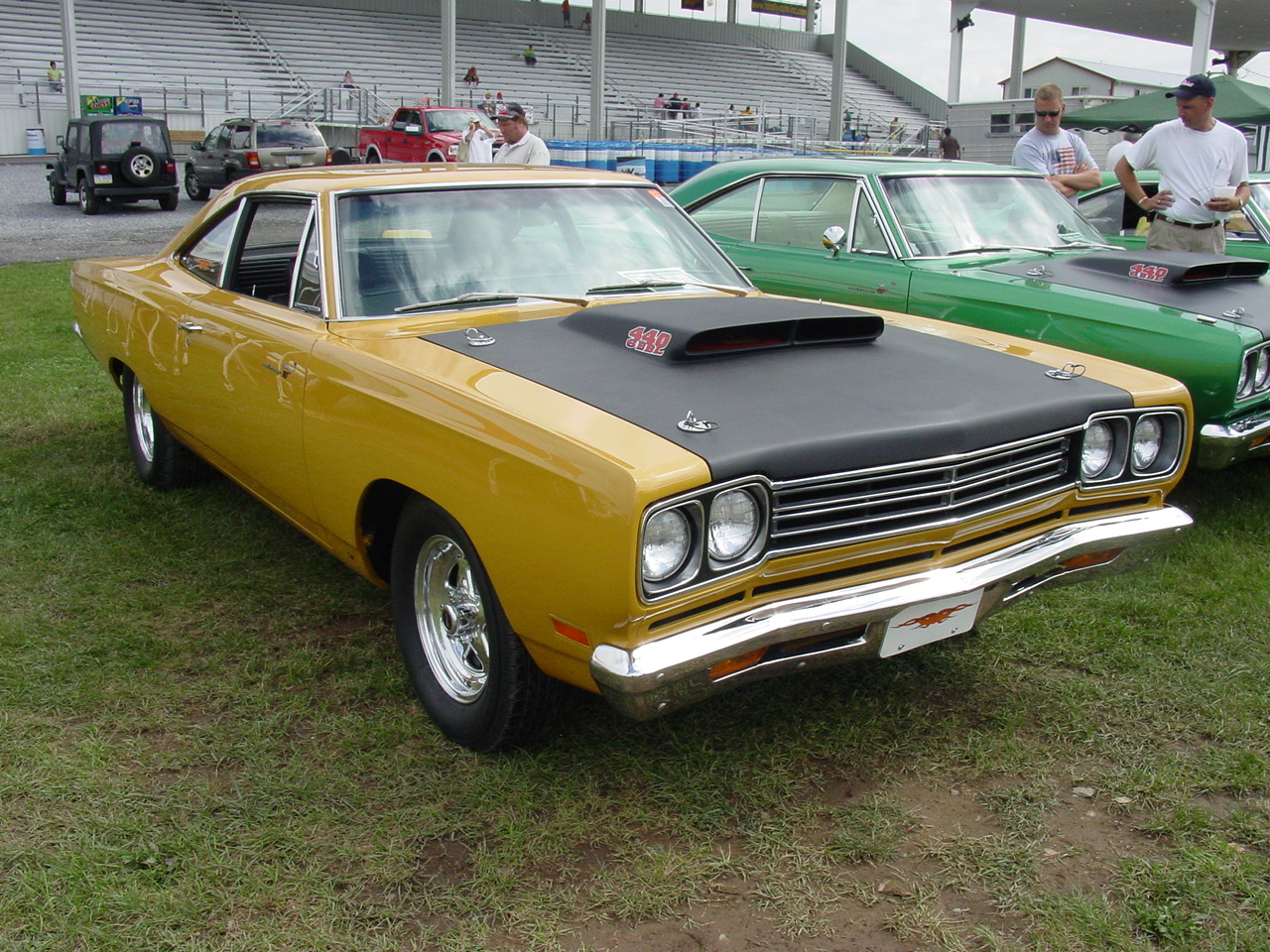 The Lift Off Hood Playground - 96 - Bahama Yellow Road Runners